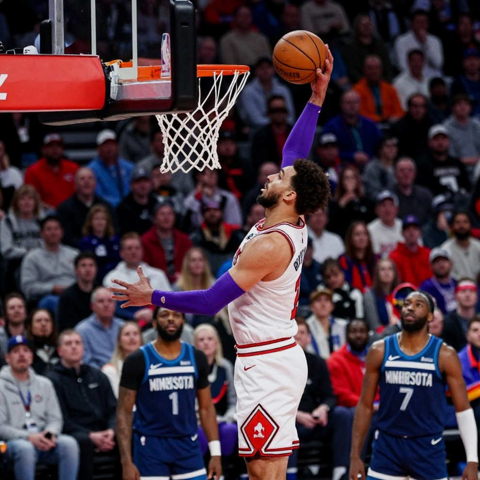 Olympiacos đè bẹp Efes trên bảng rổ: 21 rebound tấn công và cái bẫy của dữ liệu vòng 4 EuroLeague
