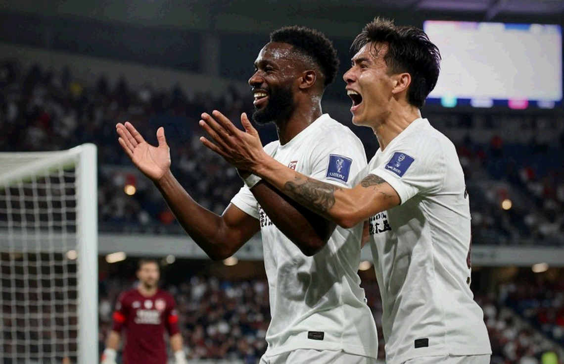 Hai mươi ngày định mệnh: Zidane, Klopp và cú chia tay chưa khép lại của Messi