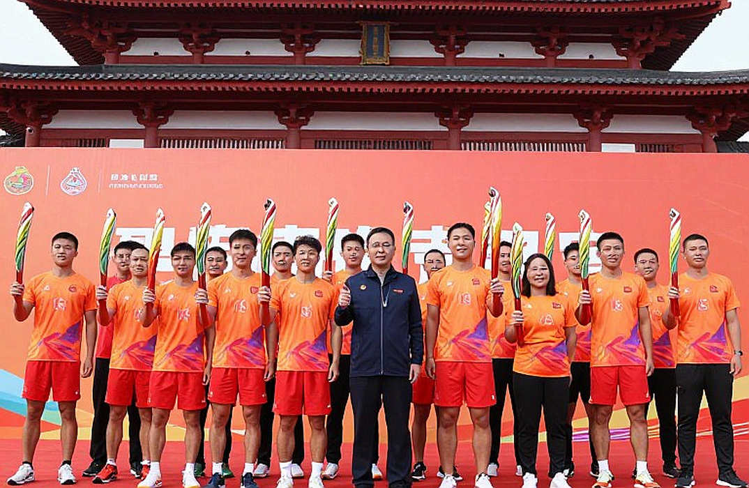 Luật thay 5 người và 20 phút cuối: Nhật Bản biến băng ghế dự bị thành hệ thống