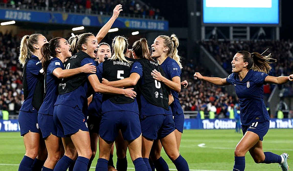 Spalletti và cái bẫy của niềm tin: Khi một huấn luyện viên tự đặt mình vào chân tường
