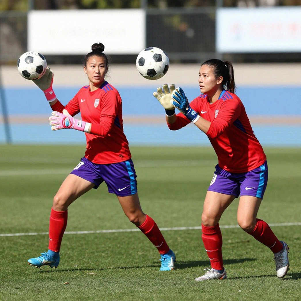 Kỳ chuyển nhượng V.League: khi tin đồn không còn một hạt thông tin để kiểm chứng