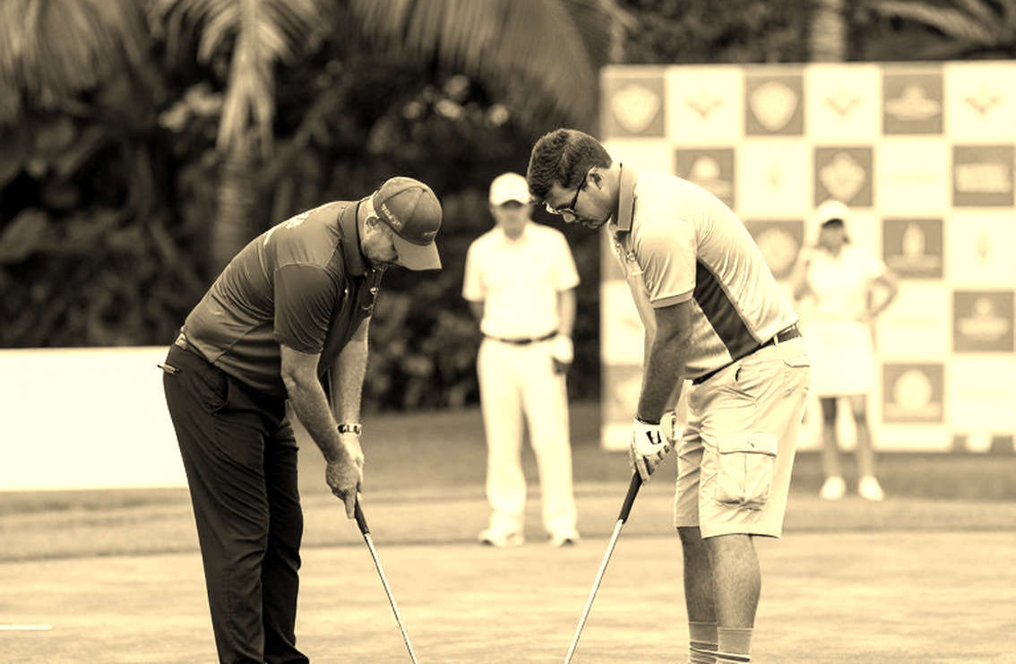 Davidson và Yoshida chia ngôi đầu vòng 1 LPGA Hàn Quốc: hai con đường, một bảng điểm thiếu dữ liệu