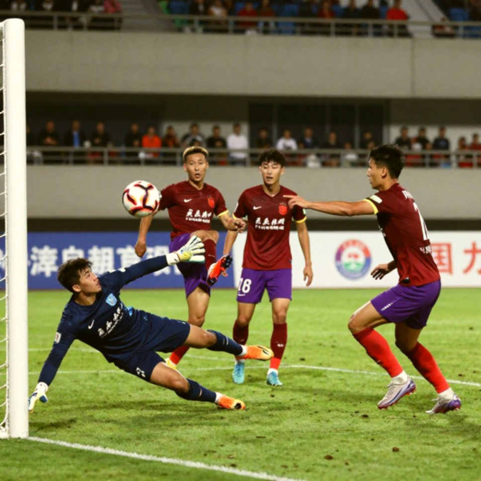 Tôi Đã Sai Một Chiếc Thẻ Vàng: Bài Học Từ Siêu Kinh Điển 2026 Và Hành Trình 8 Năm Theo Đuổi Sự Thật Kỷ Luật