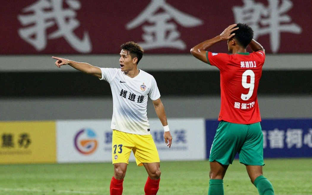 Việt Nam 0-1 Trung Quốc: 10 pha cứu thua, 30 cú sút và bài toán chưa có lời giải